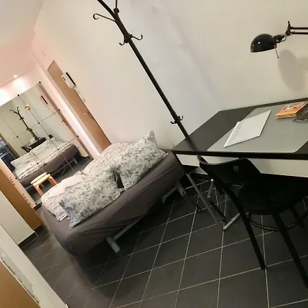 Poruba Street View Apartment *